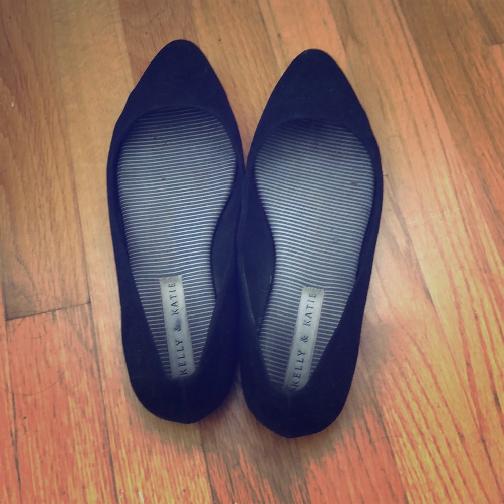 Kelly & Katie Pirassa black ballet flats
